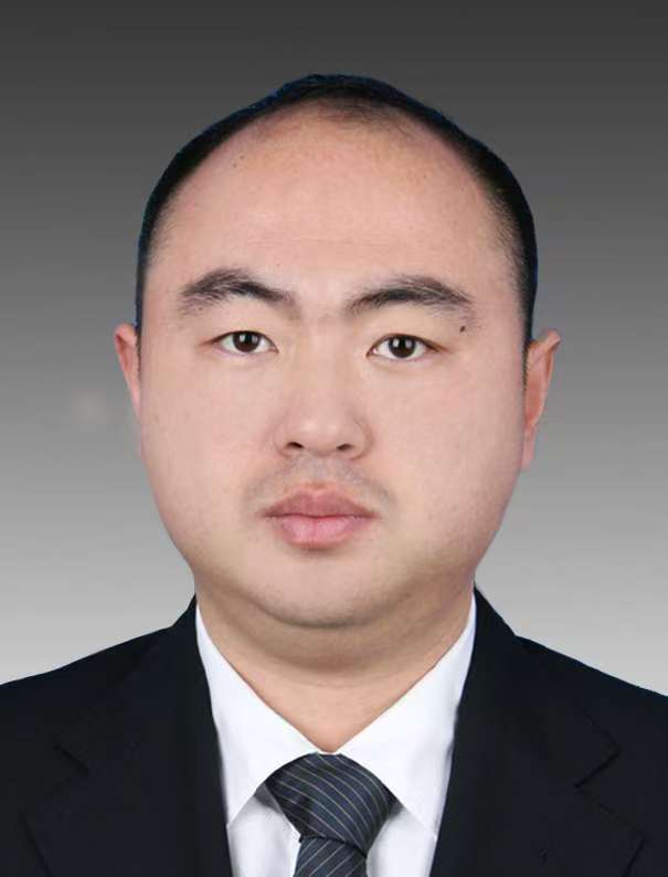 范赢  副局长 党组成员